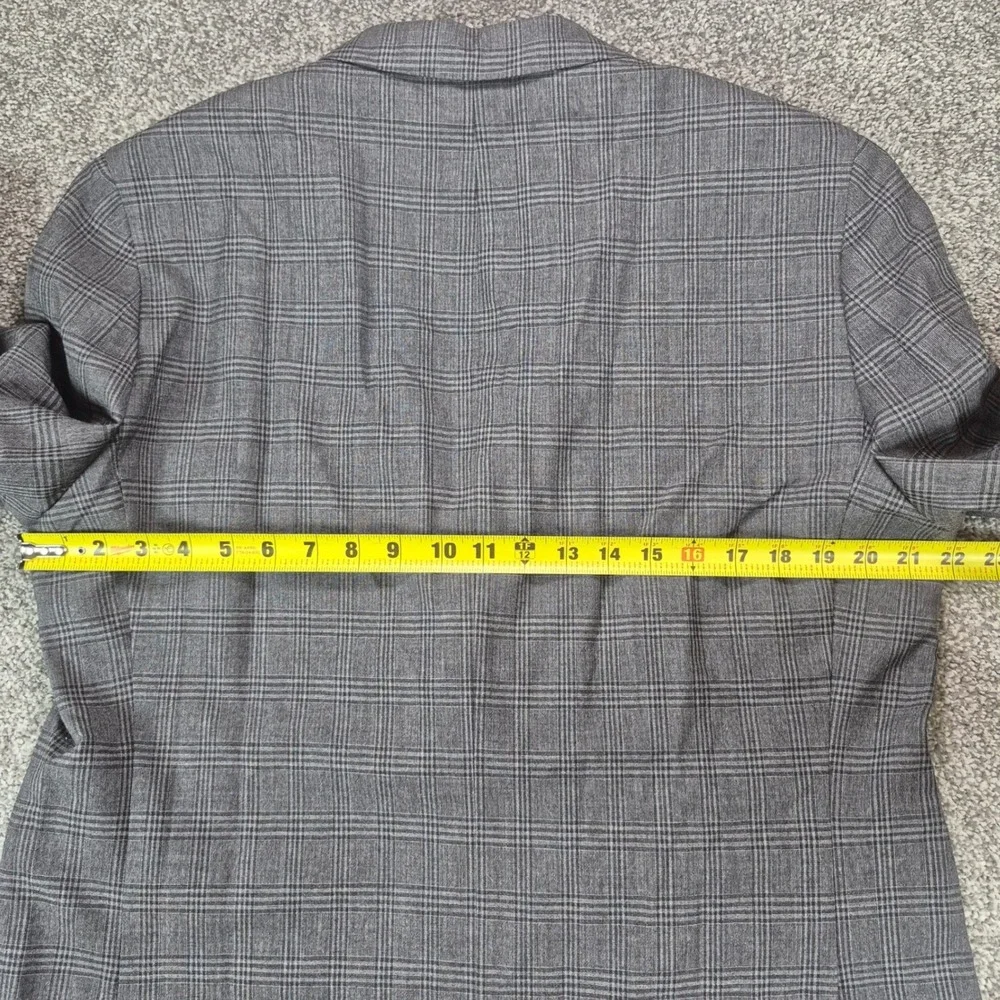 Banana Republic Heritage Blazer Mens 44R Gray Windowpane Plaid Italian Wool